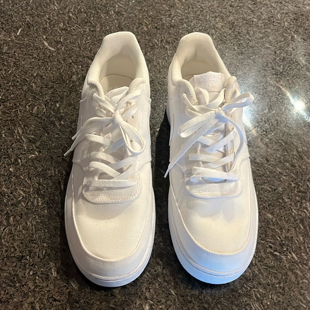 Men’s white Nike sneakers size 13